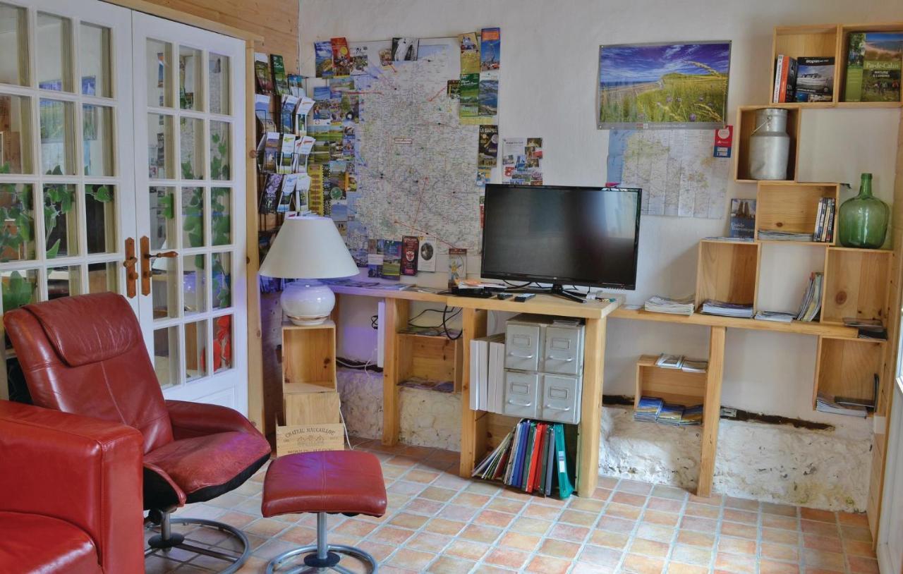 Gorgeous Home In Senlecques With Kitchen Eksteriør bilde